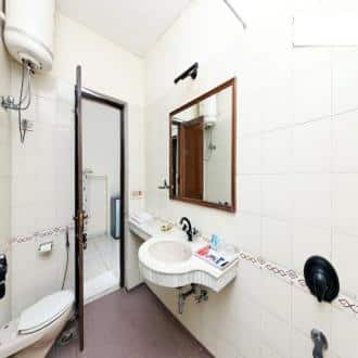 Luxurious Stay At Gurgaon Sector 17a, Gurgaon 3